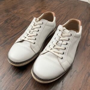 Johnston and Murphy white leather lace up sneaker